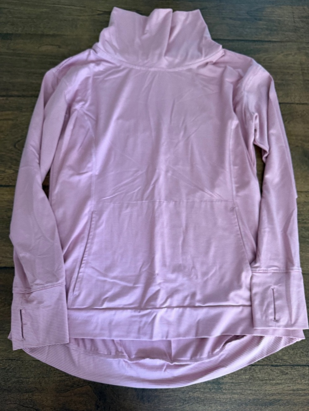 Danskin cowl neck athletic top. Sport. Long sleeve. size medium.